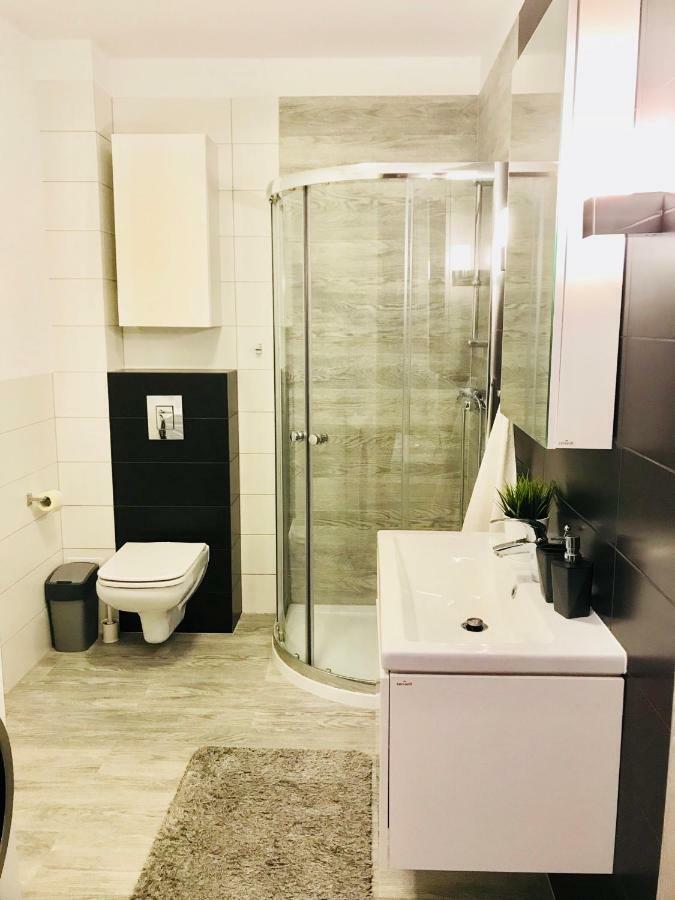 Apartamenty Rodzinne Z Ogrodkiem 포고르젤리차 외부 사진